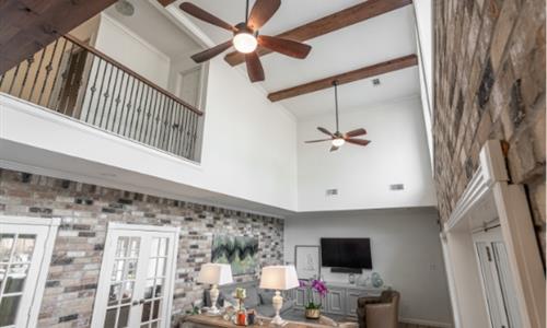 Farmhouse Deluxe Home Makeover